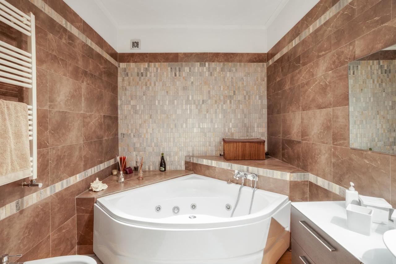 דירות בארי *Movies & Books* Stylish House With Jacuzzi מראה חיצוני תמונה
