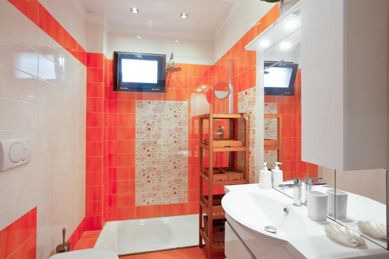דירות בארי *Movies & Books* Stylish House With Jacuzzi מראה חיצוני תמונה